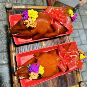 Heo Sữa Quay Trọng Lượng 4.5kg